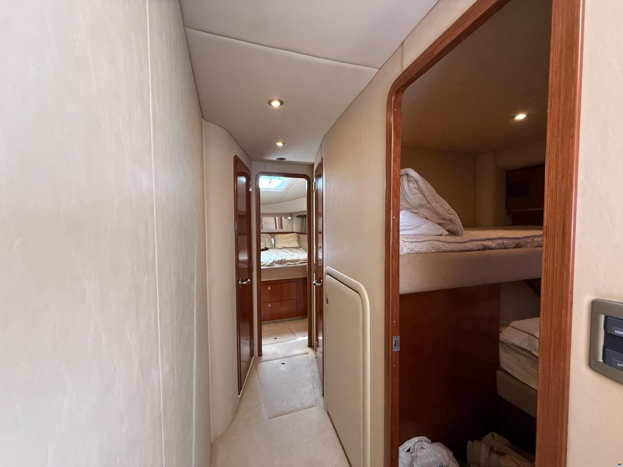 Sea Ray 58 Sedan Bridge