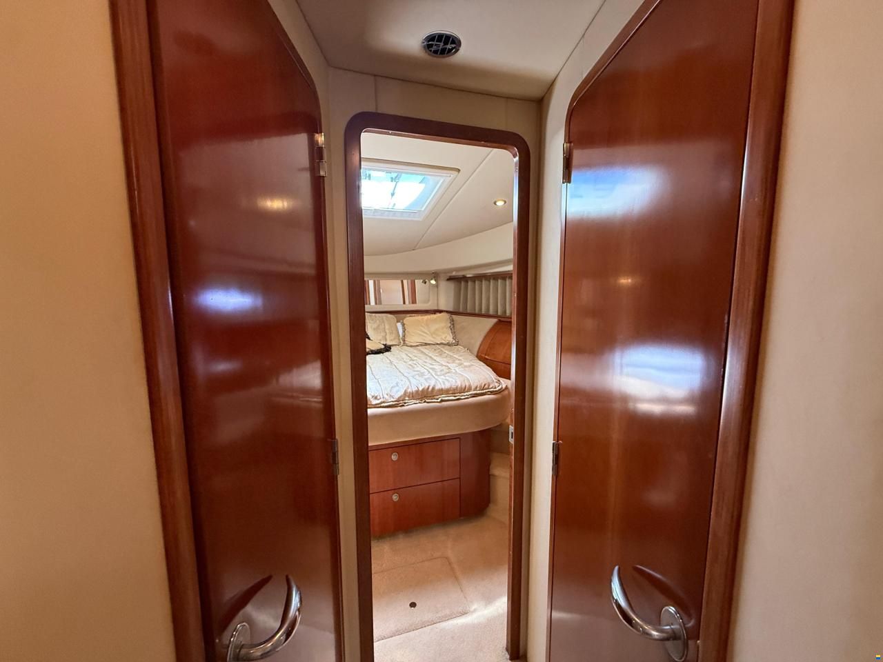 Sea Ray 58 Sedan Bridge