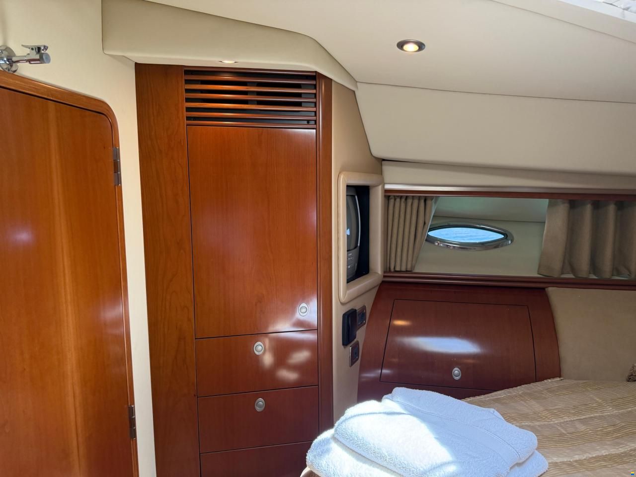 Sea Ray 58 Sedan Bridge