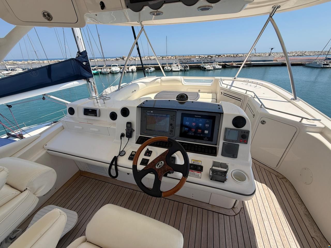Sea Ray 58 Sedan Bridge