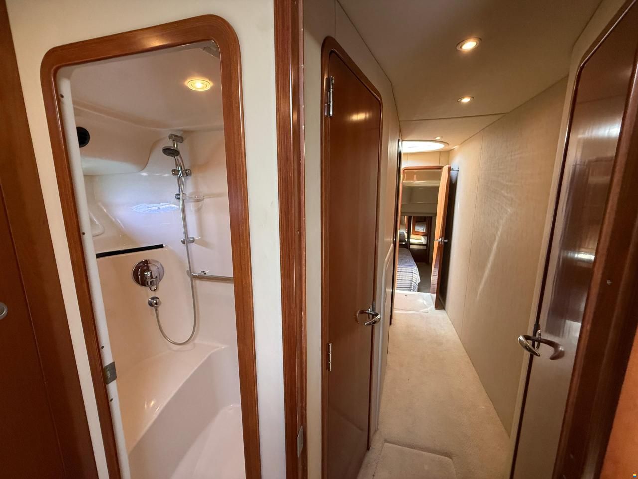 Sea Ray 58 Sedan Bridge