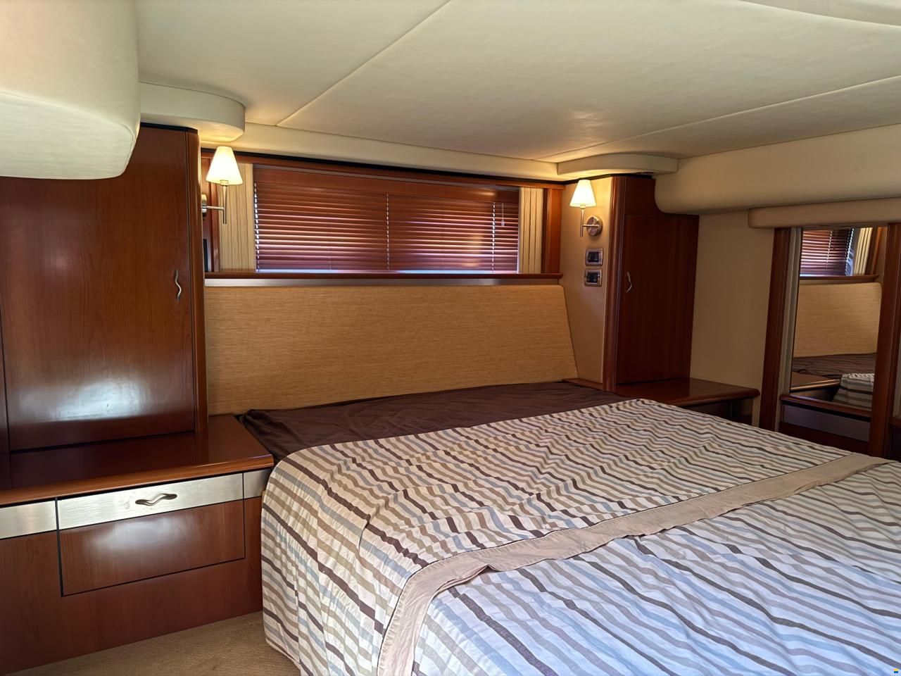 Sea Ray 58 Sedan Bridge