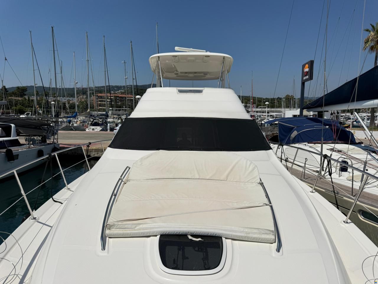 Sea Ray 58 Sedan Bridge