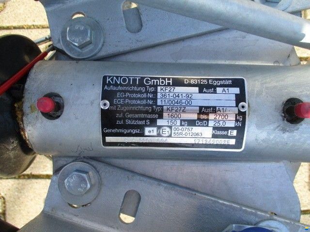 2700 kg tandem