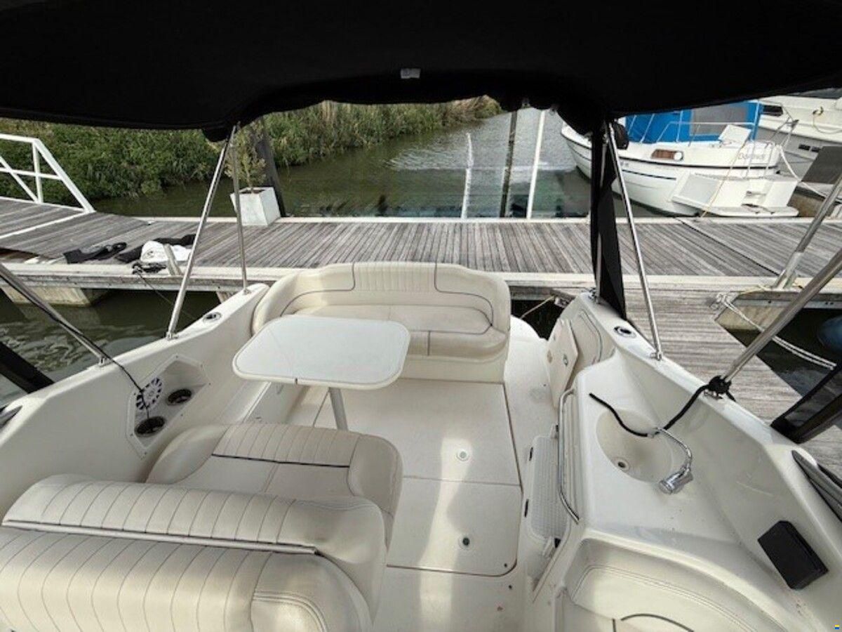 Chaparral 240 Signature