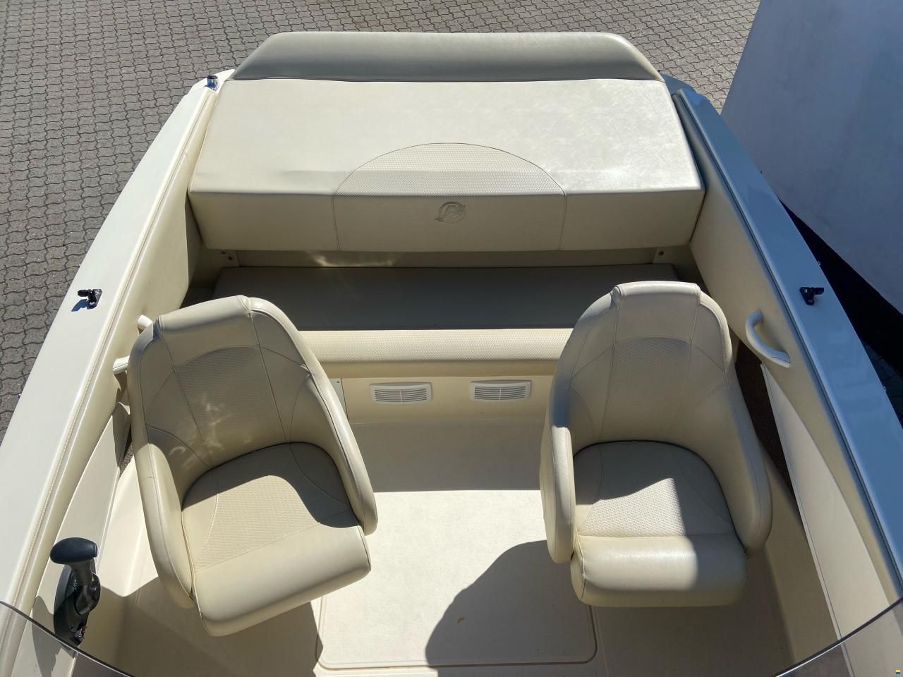 &Oslash;rnvik 520 Passport, 3.0 MerCruiser 135