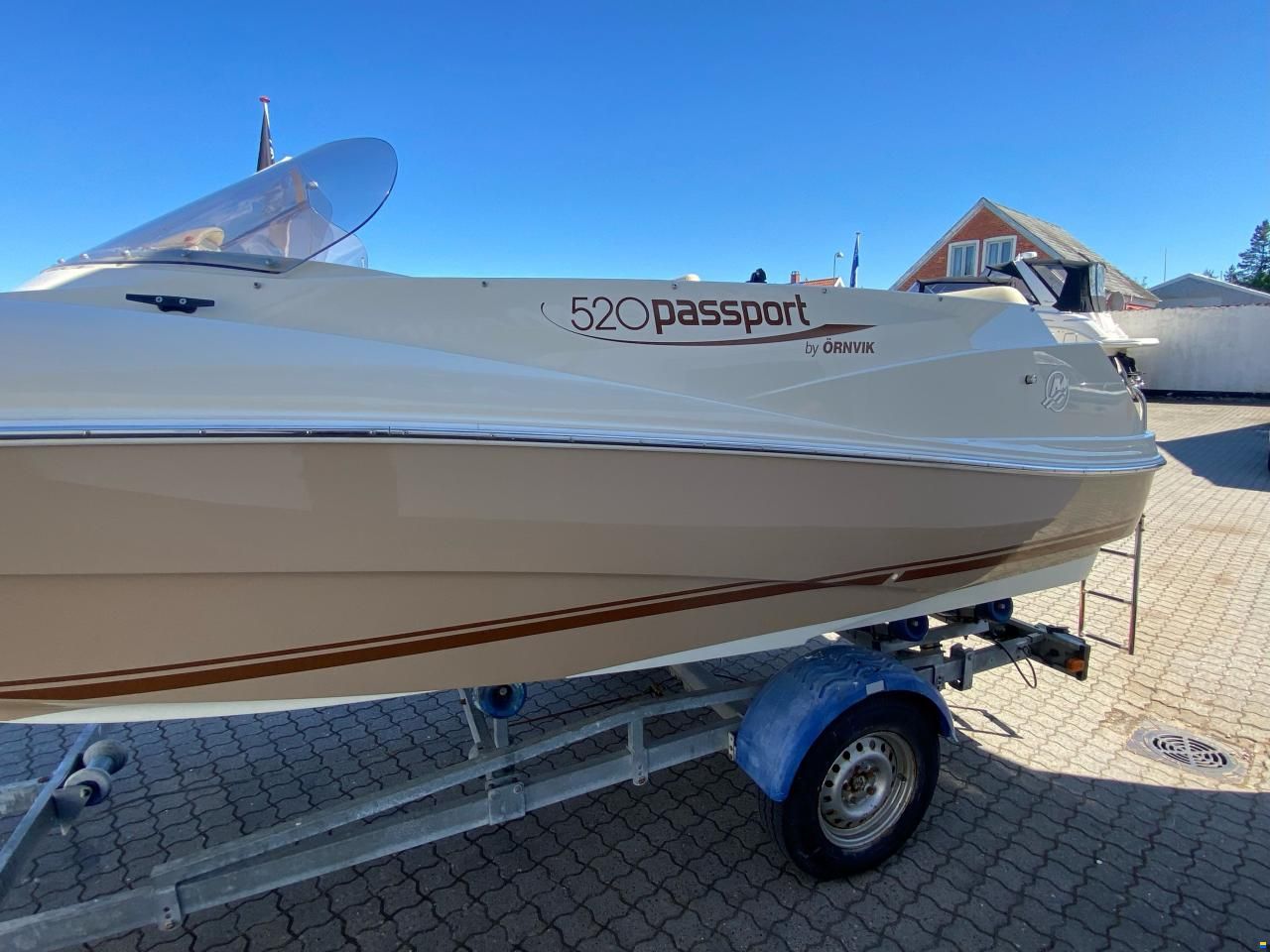 &Oslash;rnvik 520 Passport, 3.0 MerCruiser 135