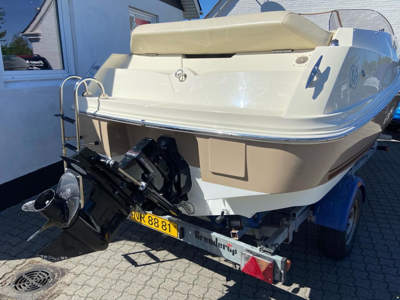 &Oslash;rnvik 520 Passport, 3.0 MerCruiser 135
