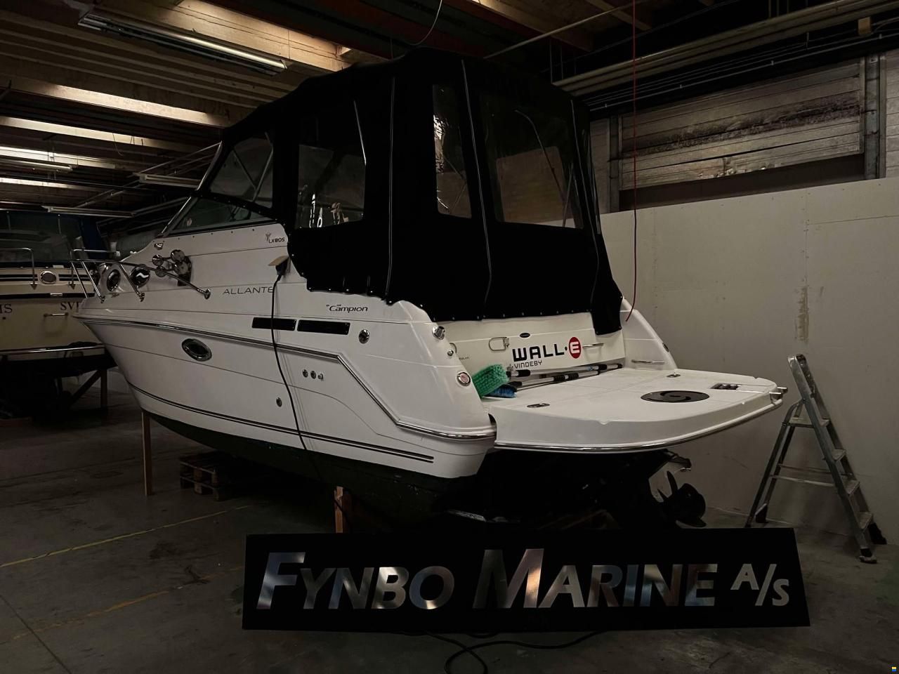 Campion 805 LX Allante - MerCruiser