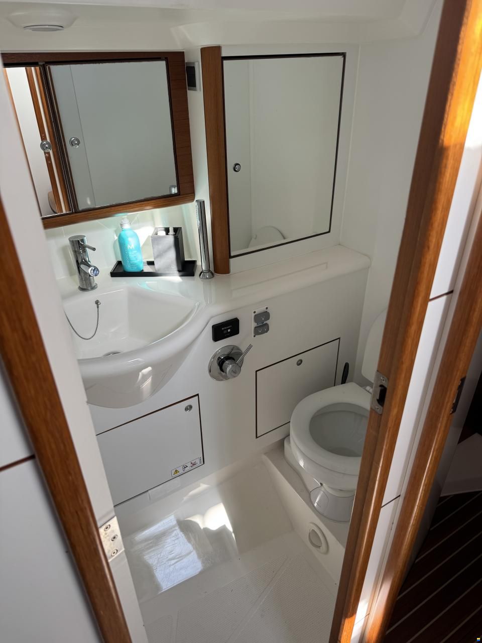 X-Yachts XC42