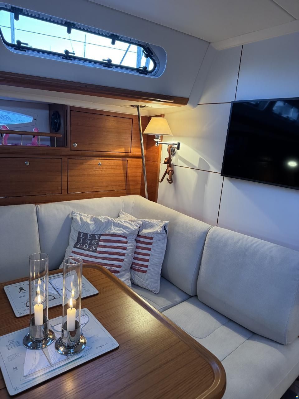 X-Yachts XC42