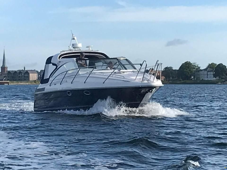 Marex 350 CC Cabriolet Cruiser