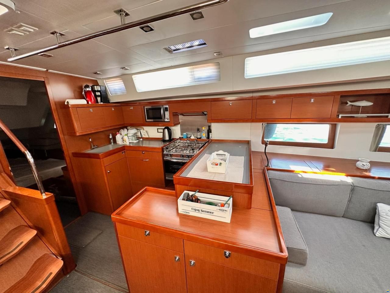 Beneteau Oceanis 55