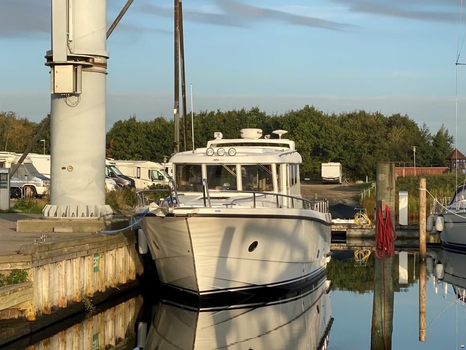 Minor 36 Offshore / Sargo 36 Explorer