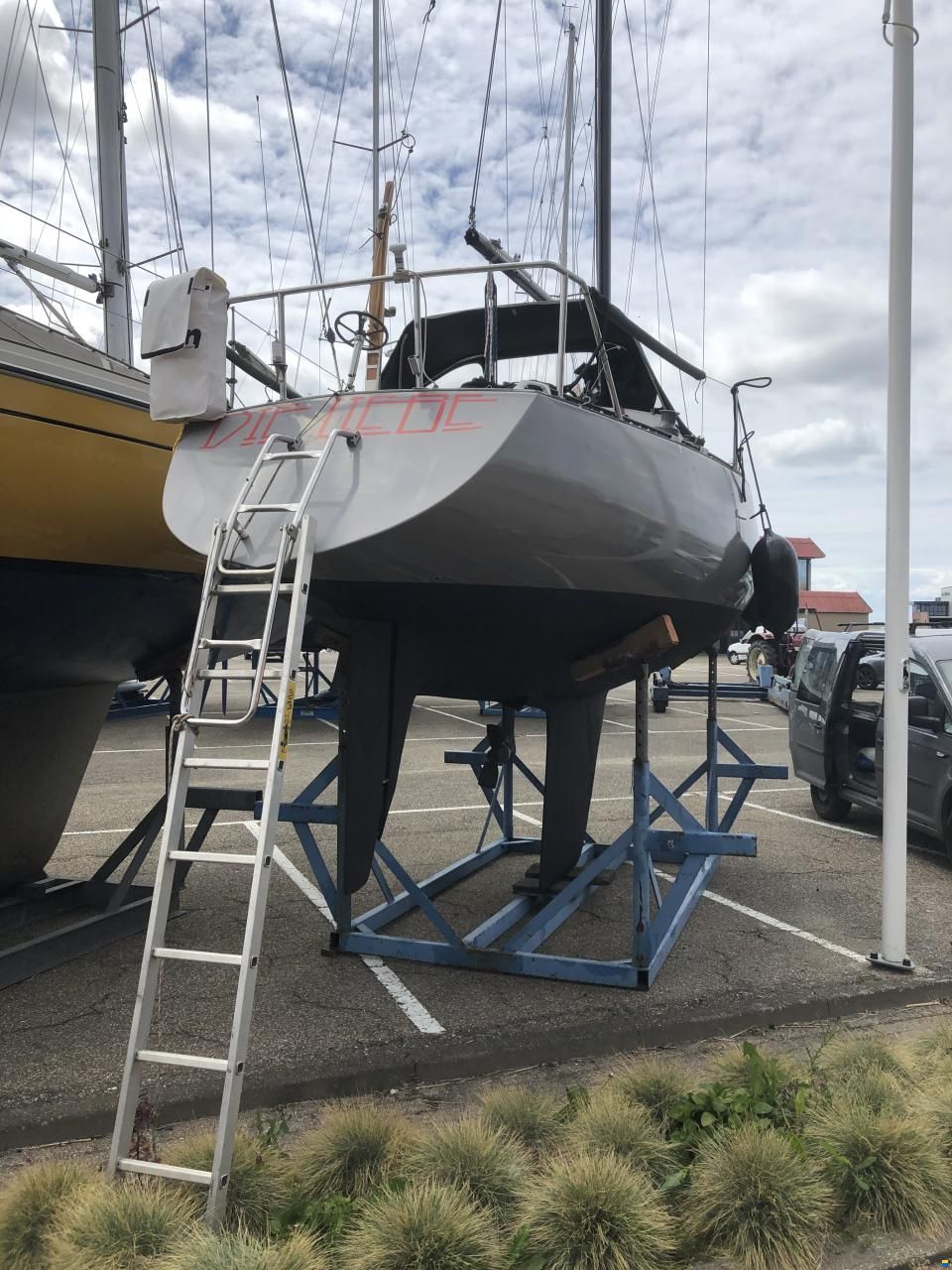 Bianca 28