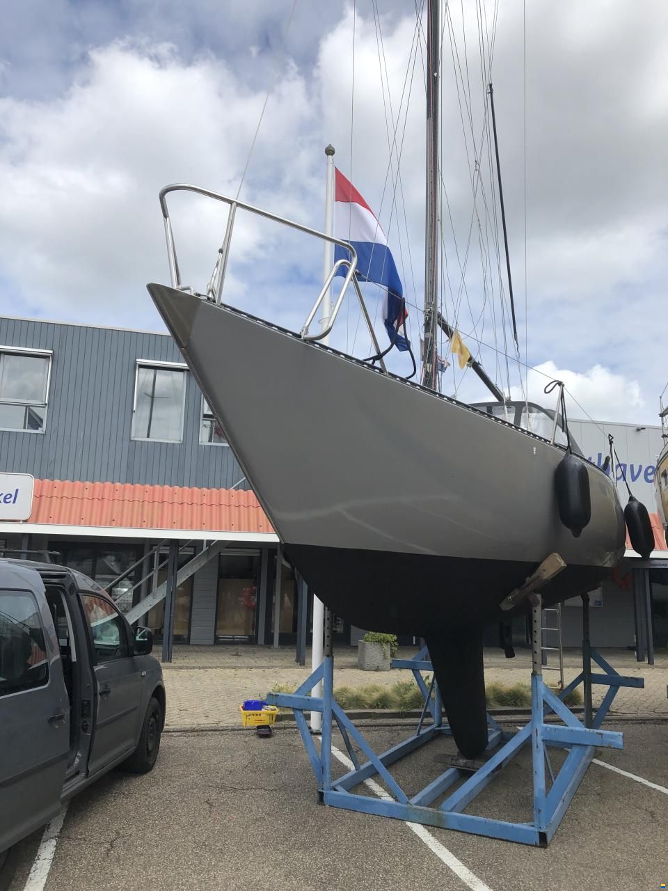 Bianca 28