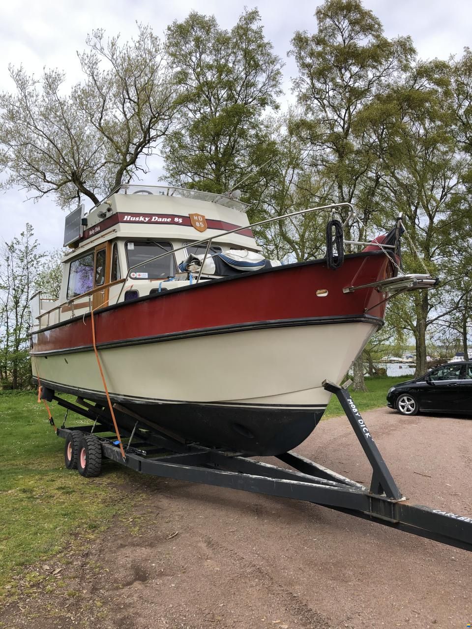 Husky Dane 850