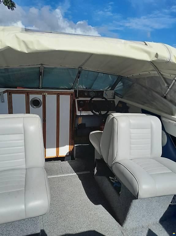 Sea Ray Seville 2 5.6 Cabin