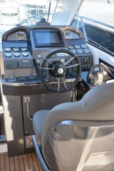 Galeon 325 HTS