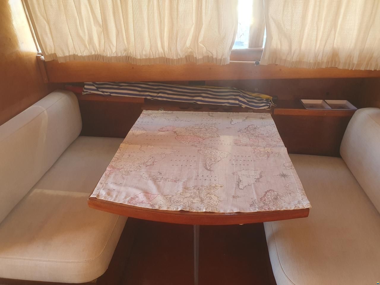 Chris Craft Commander 31