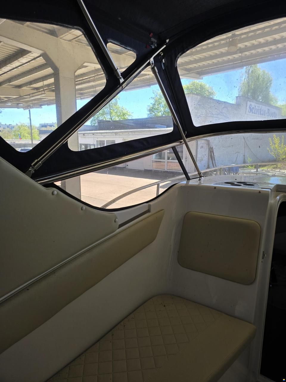 Saver 690 Cabin