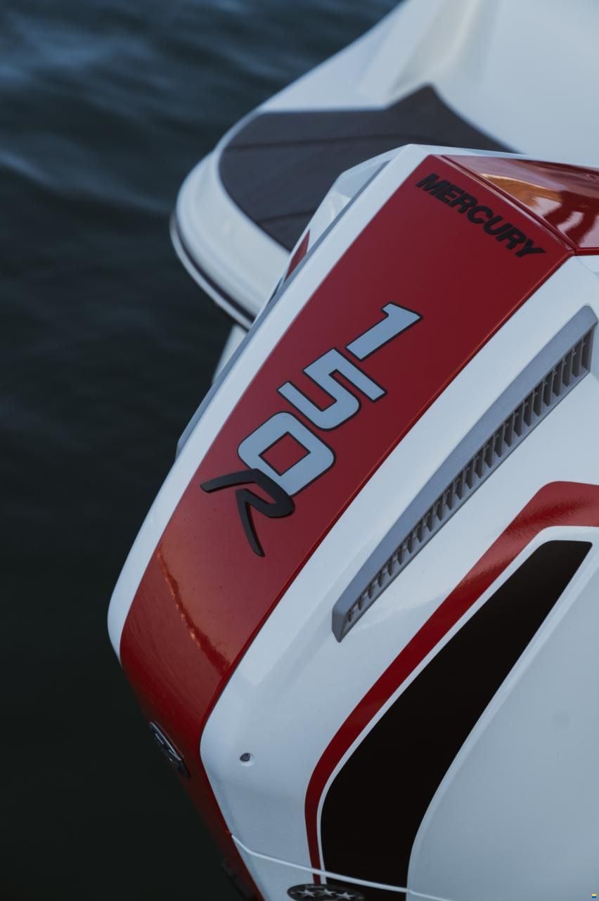 Mercury 150 XL Racing Wei&szlig;