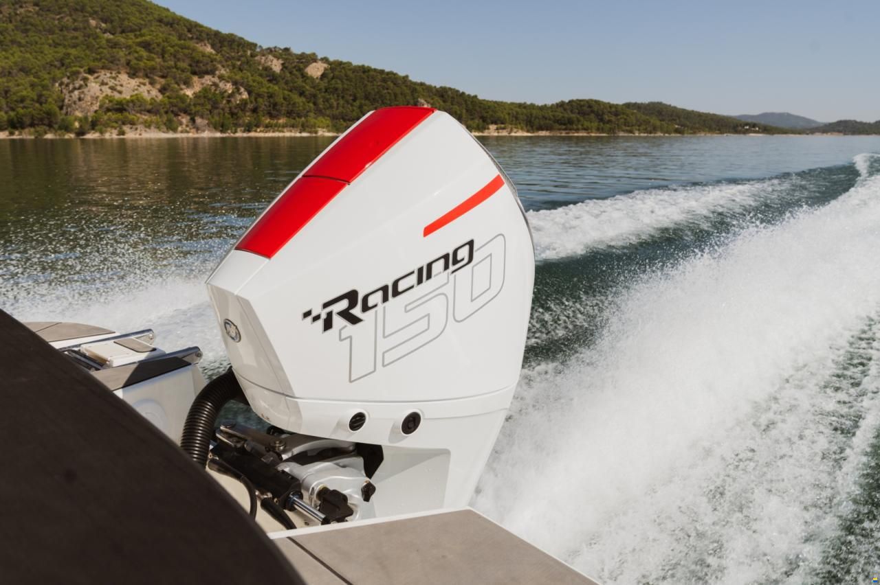 Mercury 150 XL Racing Wei&szlig;