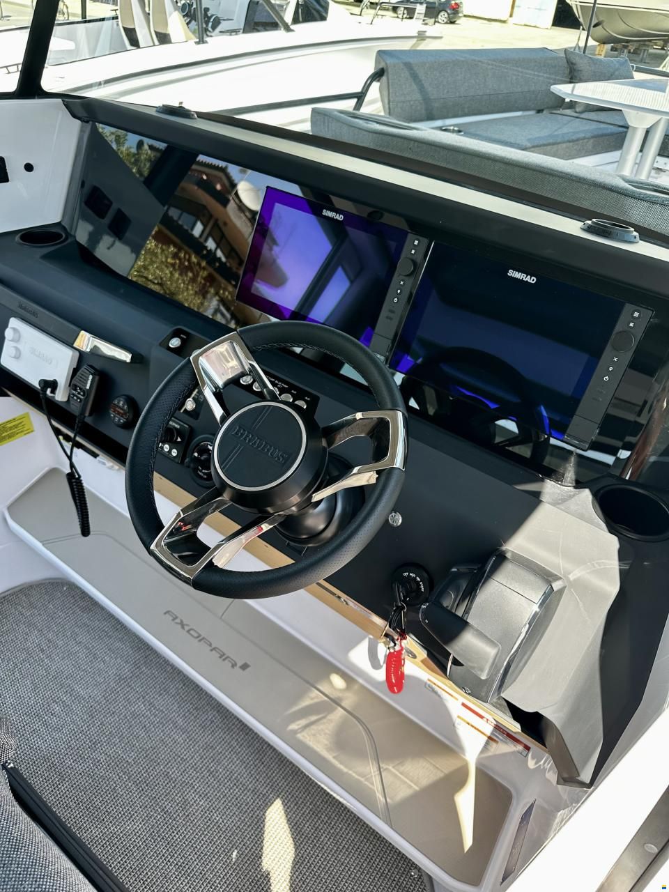 Axopar 29 XC Cross Cabin BRABUS 2026