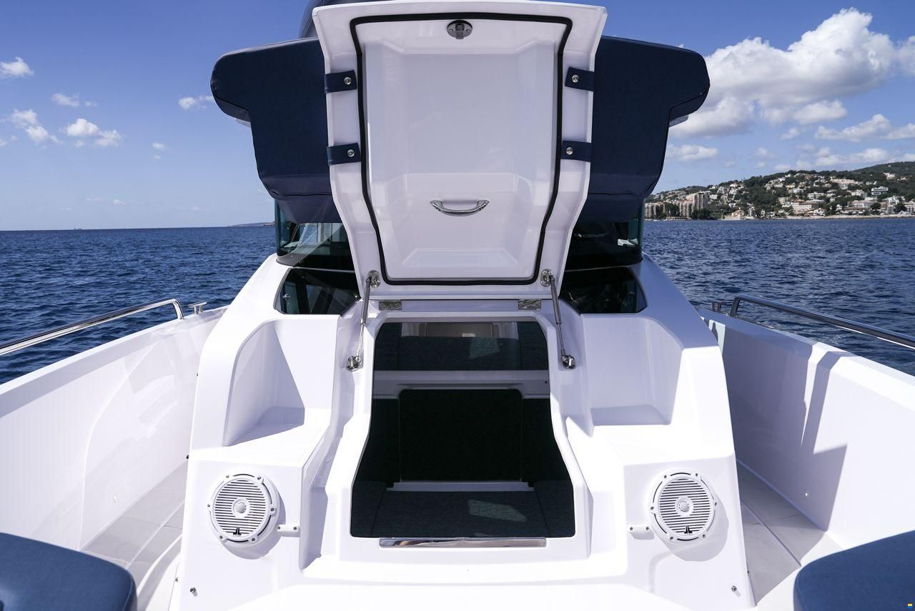 Axopar 29 XC Cross Cabin BRABUS 2026