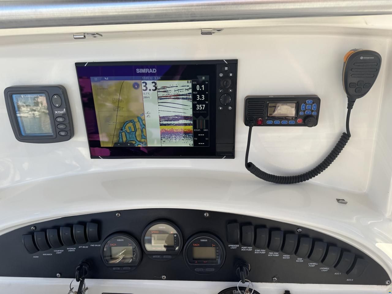 Boston Whaler 320 Outrage