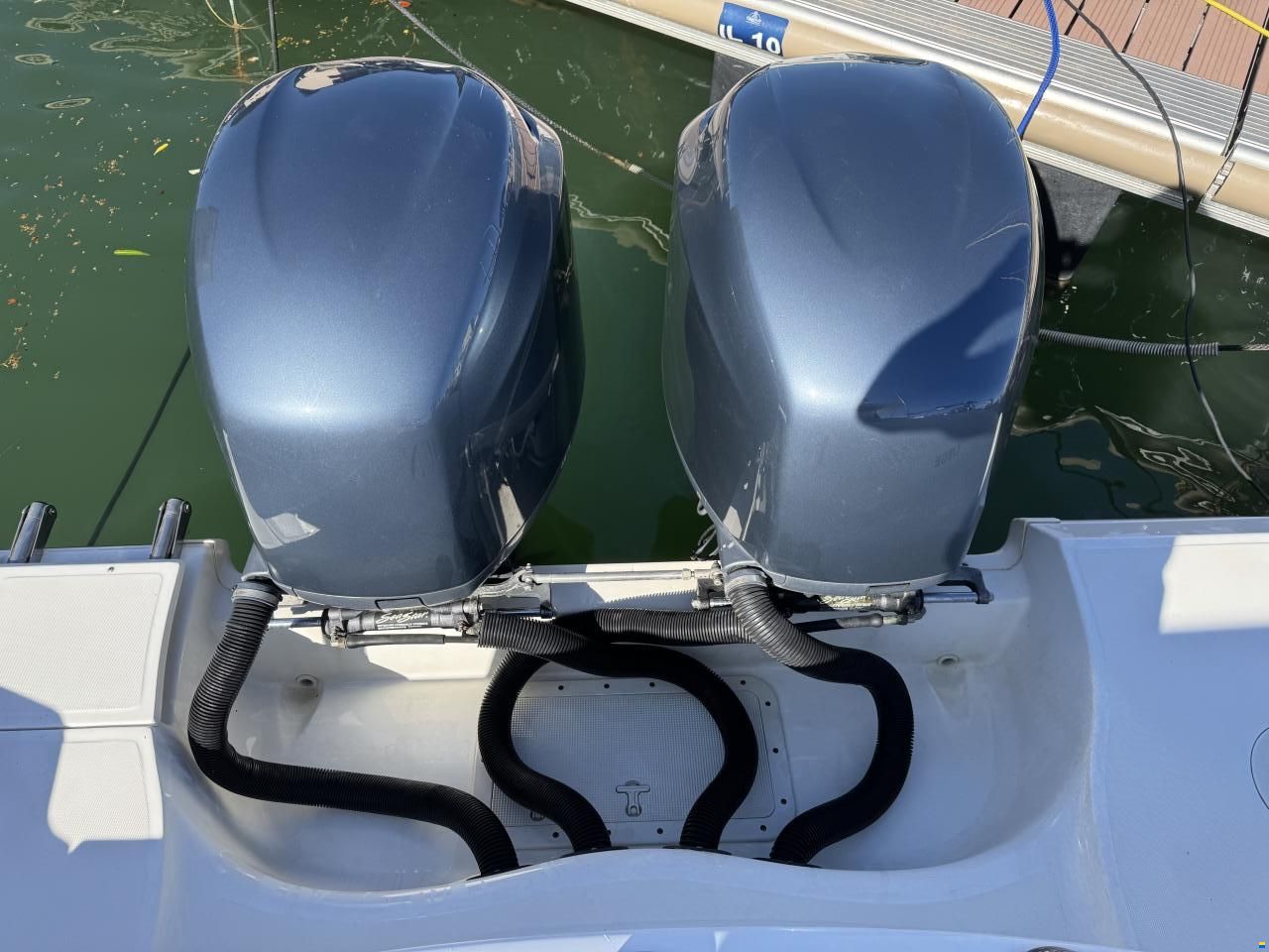 Boston Whaler 320 Outrage