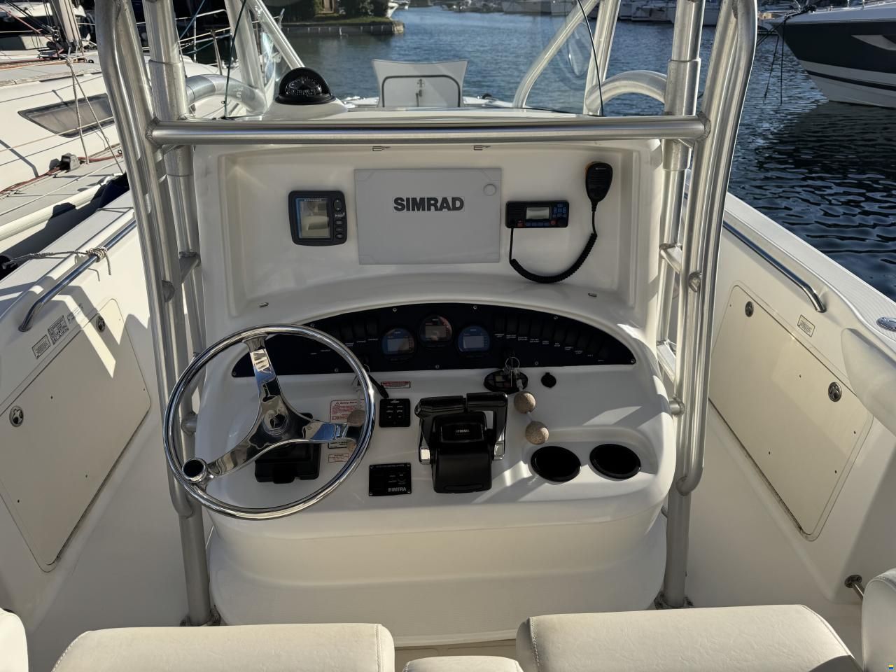 Boston Whaler 320 Outrage