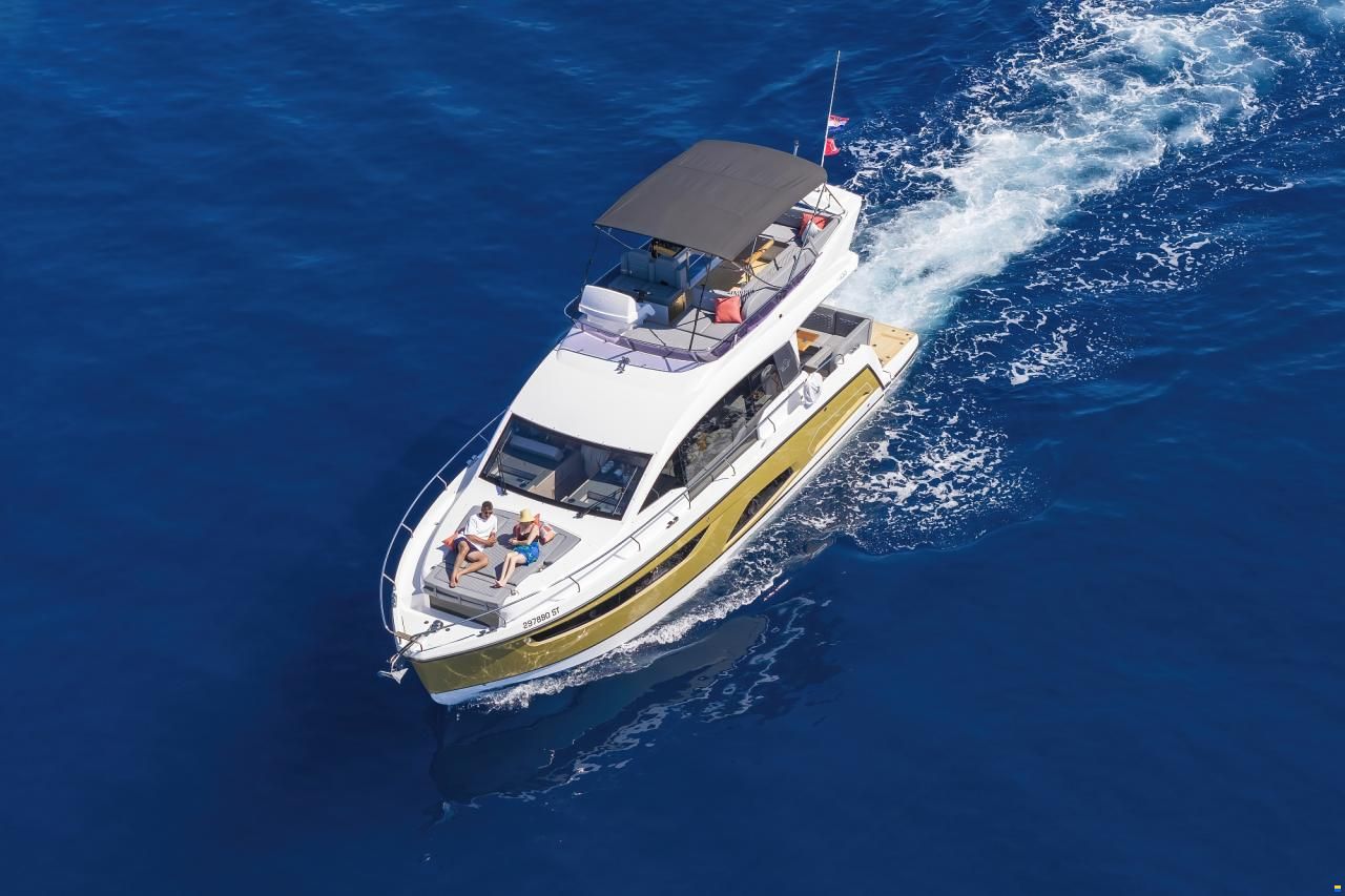 Sealine F430