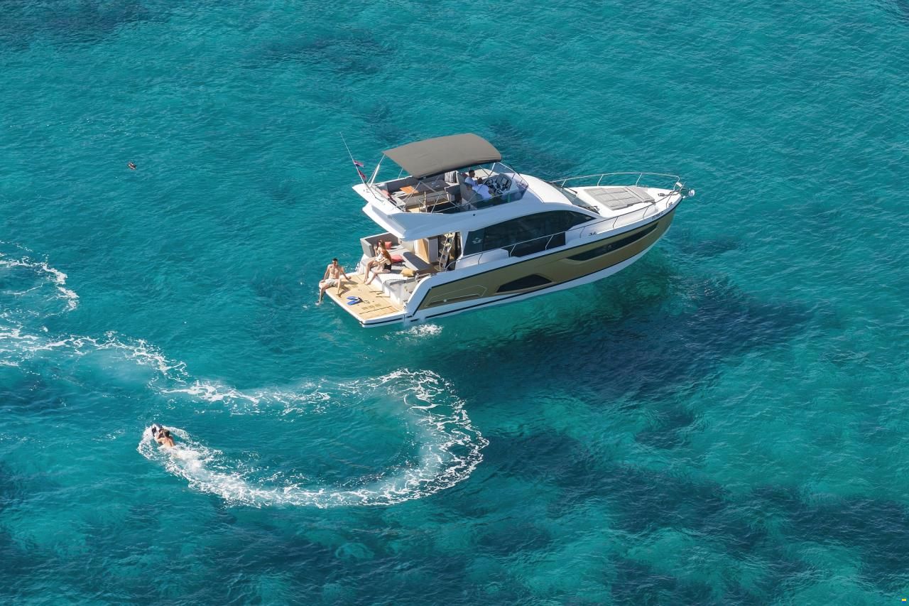Sealine F430