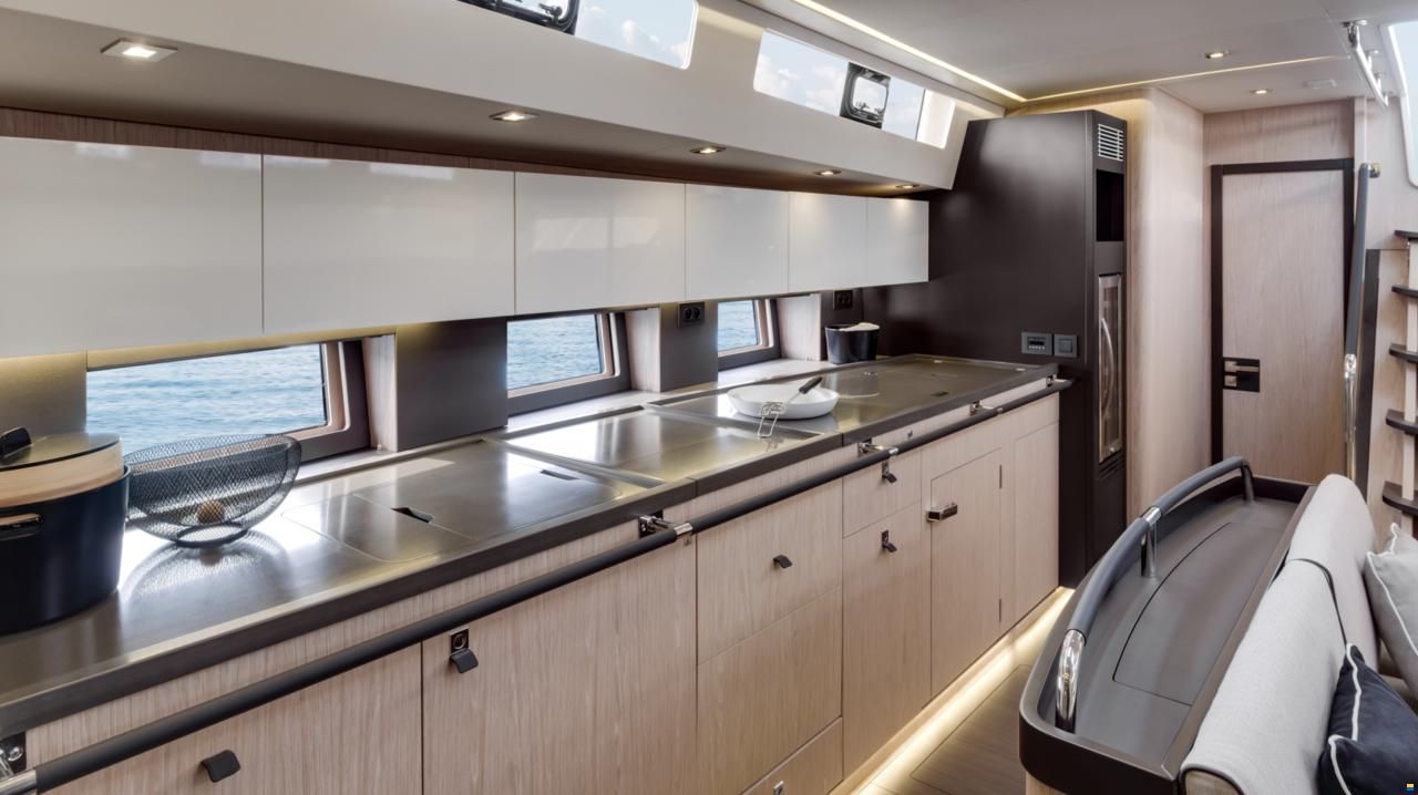 Beneteau Oceanis Yacht 62