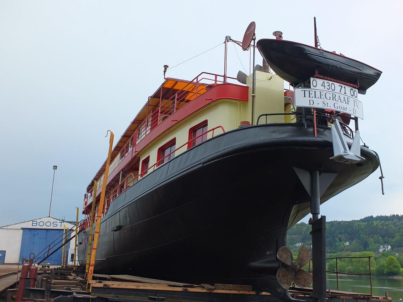 Fahrgastschiff