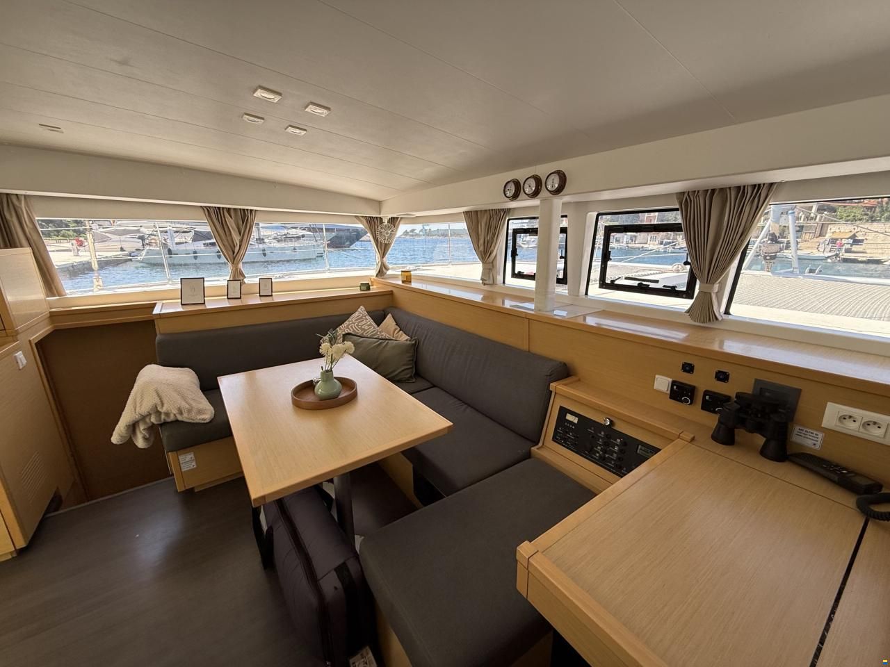Lagoon 400 S2