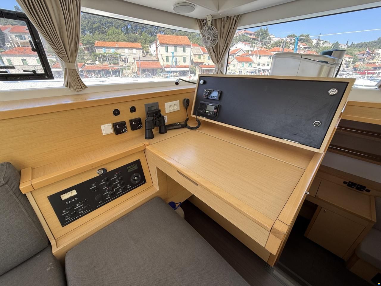 Lagoon 400 S2