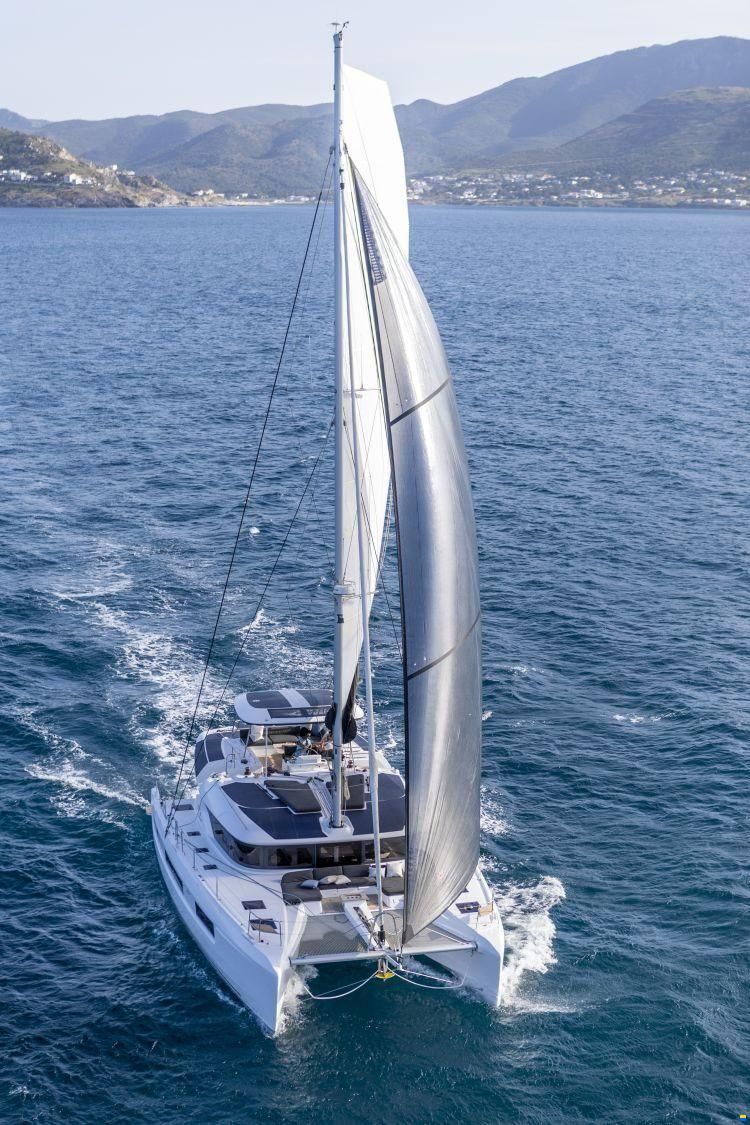 Lagoon 51