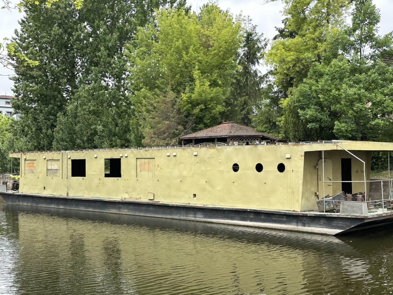 Northman Barge Houseboat Sara 300m2