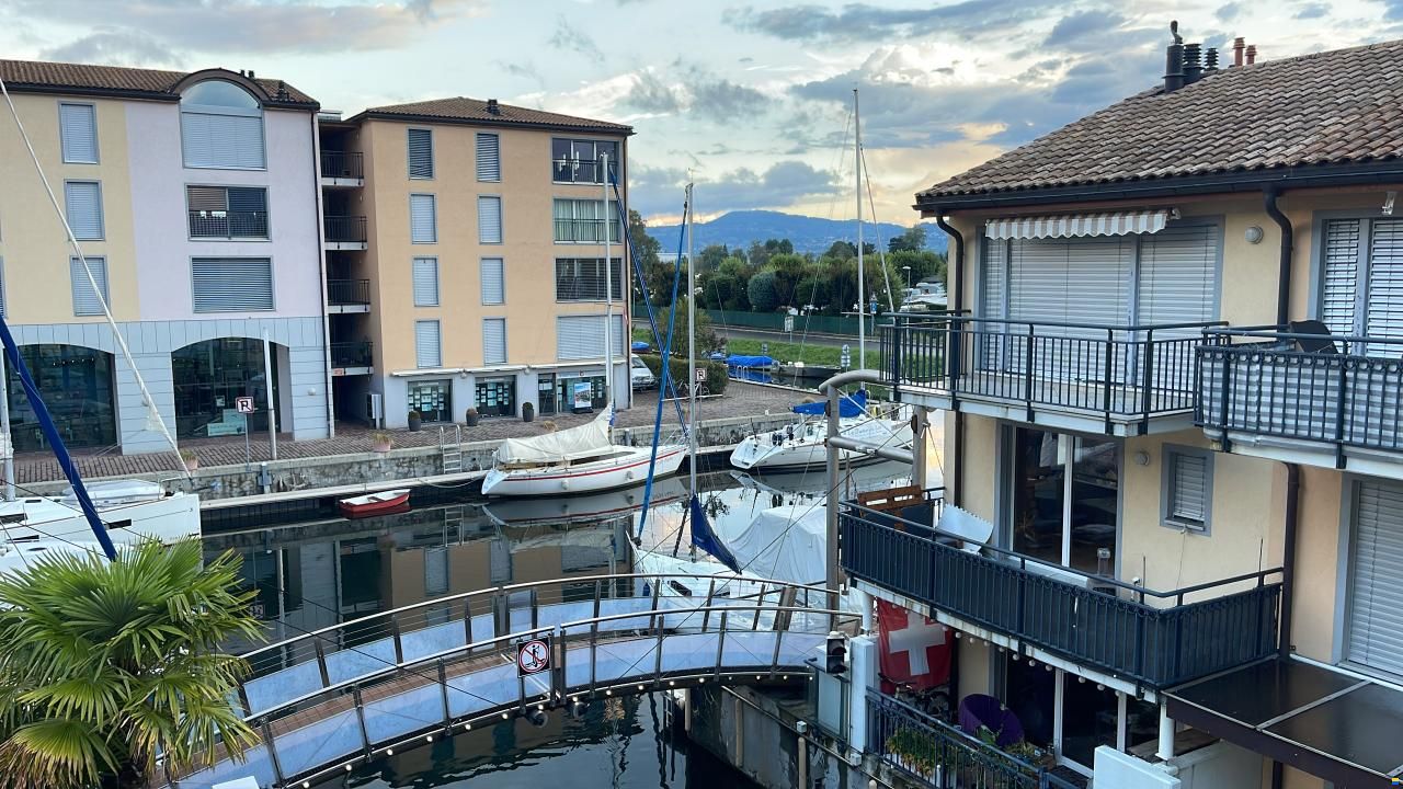 2 1/2 Zimmerwohnung mit Bootsplatz