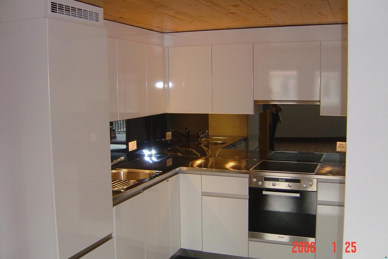 2 1/2 Zimmerwohnung mit Bootsplatz