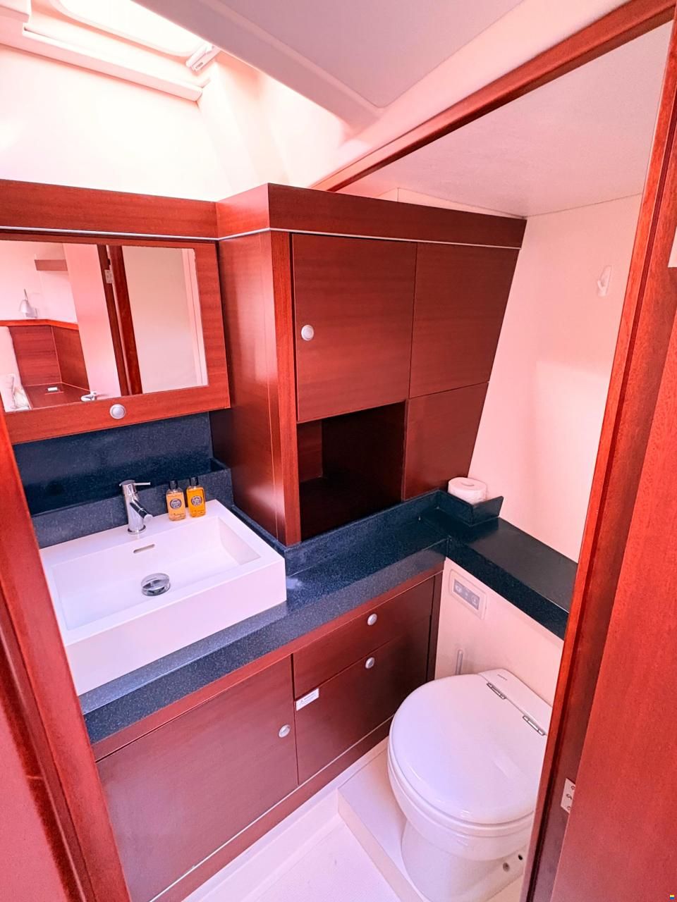 Hanse 545