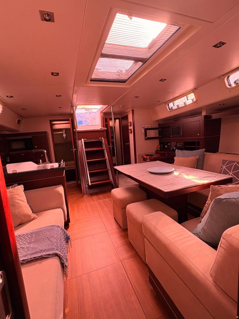 Hanse 545