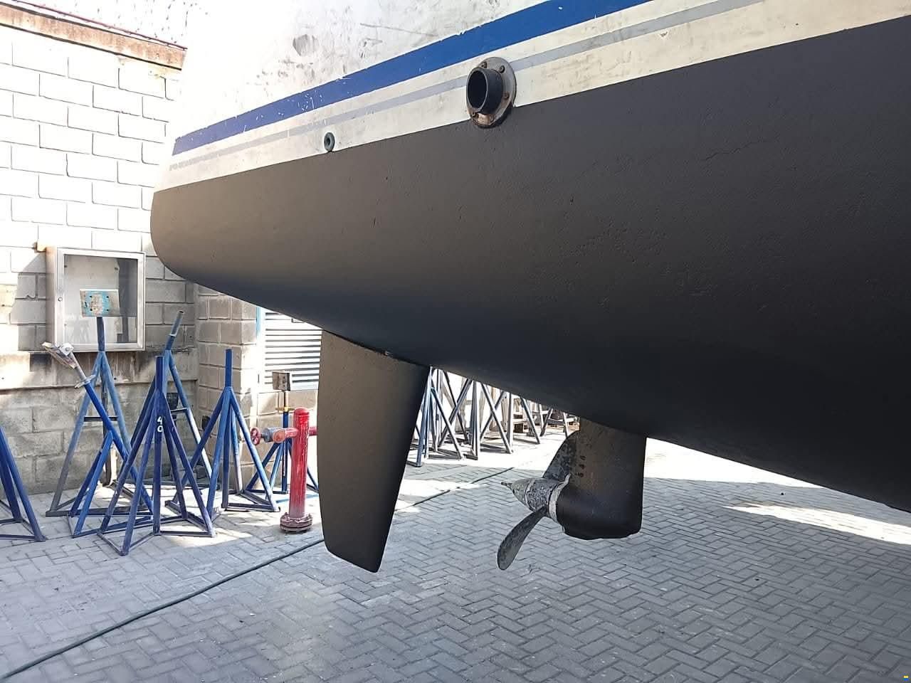 Catana 381