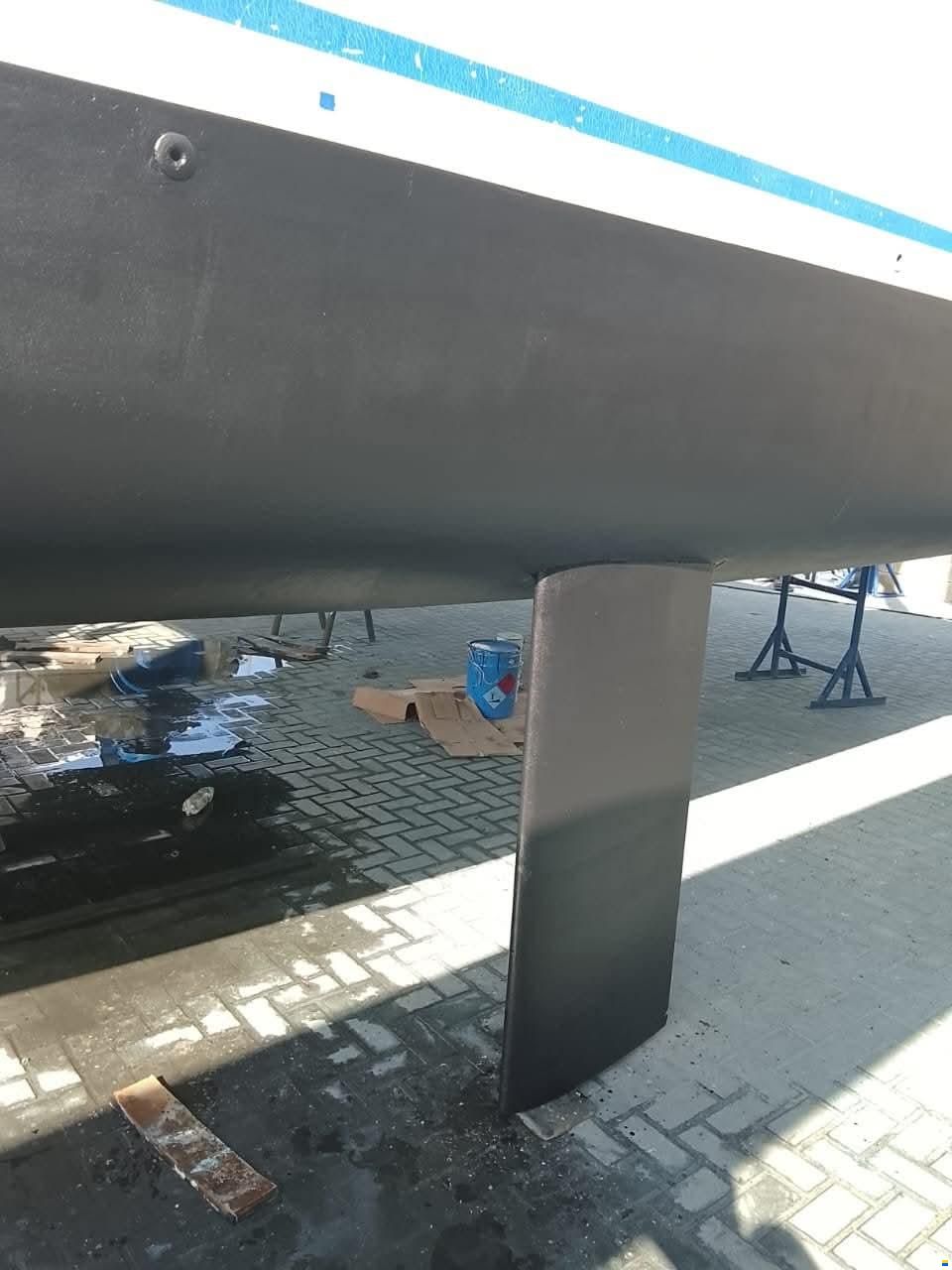 Catana 381