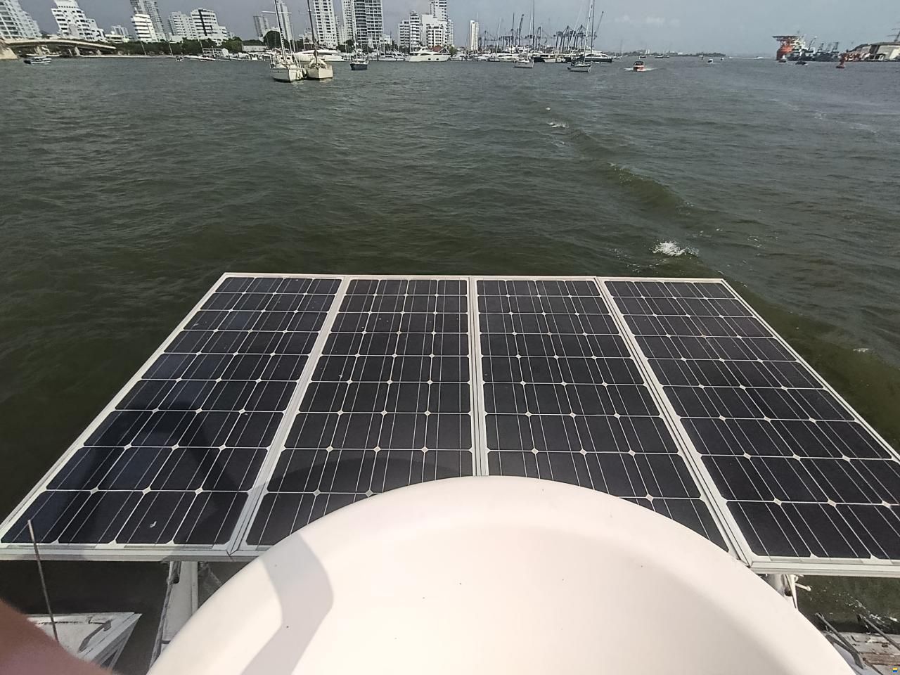 Catana 381
