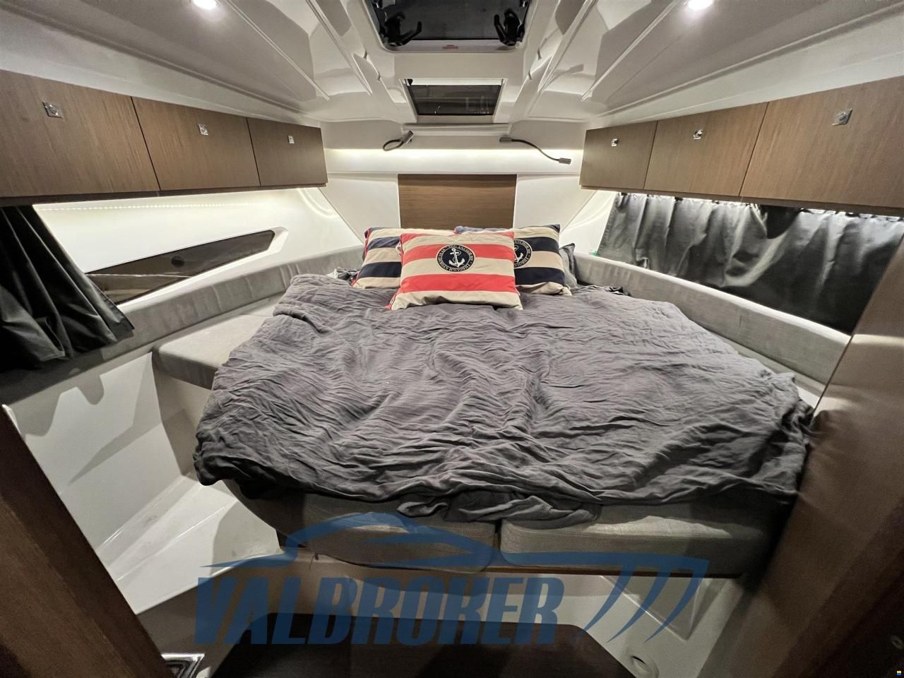 Beneteau Antares 9