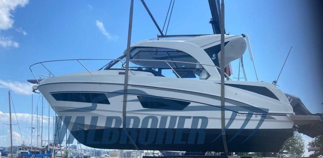 Beneteau Antares 9