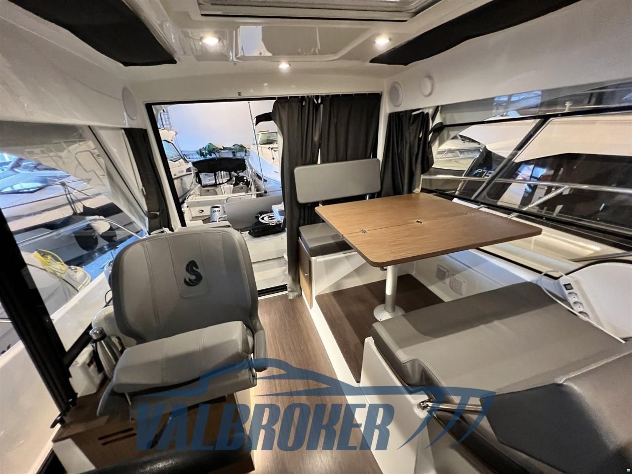 Beneteau Antares 9